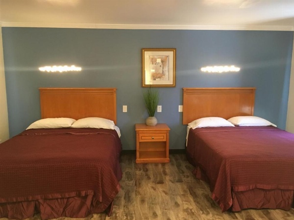 Lincoln Park Motel image 20