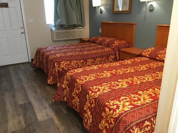 Lincoln Park Motel image 25